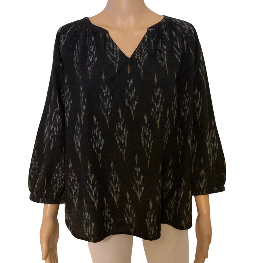 Pure Jill blouse V-neck, 3/4 sleeve ikat pattern in black white tones M‎